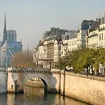 Arc De Triomphe - Cityapartmentstay